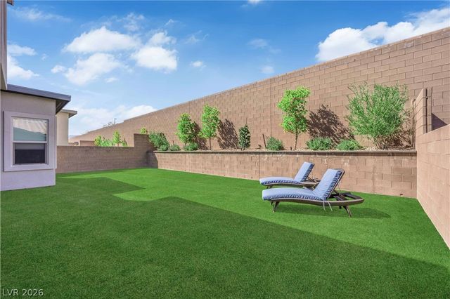 449 Crown Mesa Avenue, Las Vegas, NV 89138