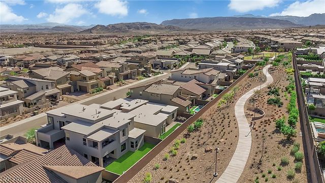 449 Crown Mesa Avenue, Las Vegas, NV 89138