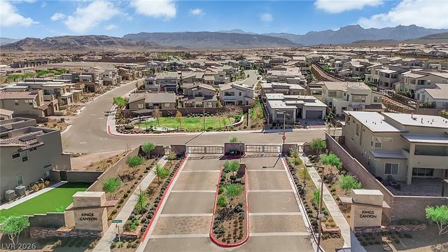 449 Crown Mesa Avenue, Las Vegas, NV 89138
