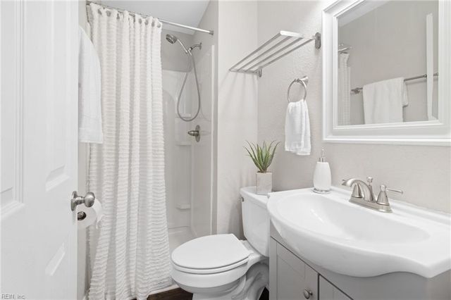 215 W 32nd ST, Norfolk, VA 23504