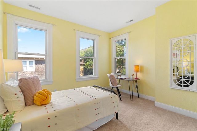215 W 32nd ST, Norfolk, VA 23504