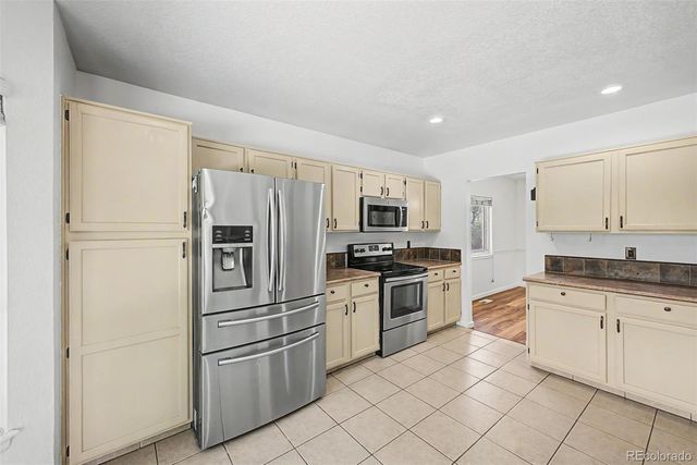 5561 E 117th Avenue, Thornton, CO 80233