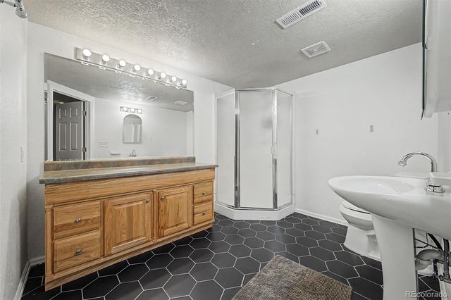 5561 E 117th Avenue, Thornton, CO 80233