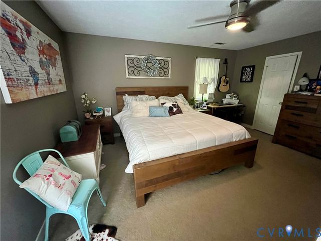 7911 Quinton Pl, Quinton, VA 23141