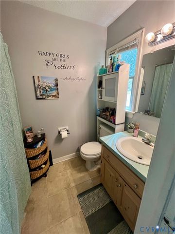 7911 Quinton Pl, Quinton, VA 23141