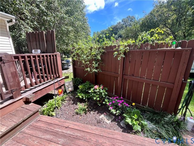 7911 Quinton Pl, Quinton, VA 23141