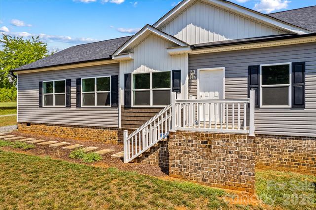 447 Lookout Dam Road, Statesville, NC 28625