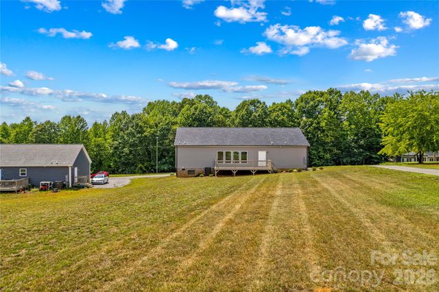 447 Lookout Dam Road, Statesville, NC 28625