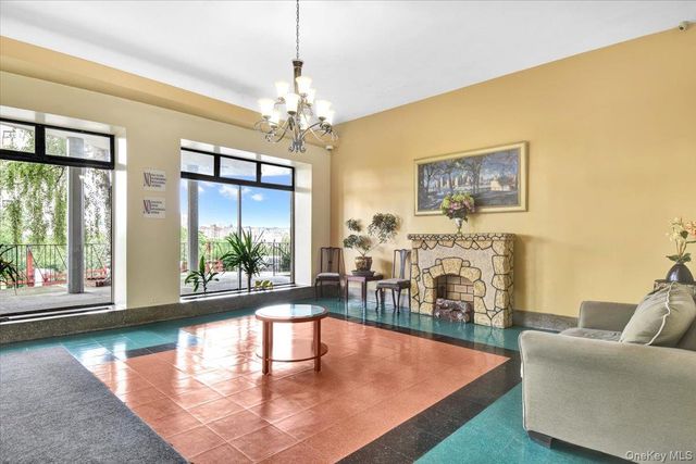 2630 Kingsbridge Terrace 3Q, Bronx, NY 10463