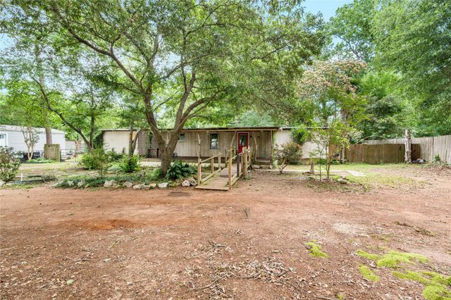 402 Baltzell Drive, Pinehurst, TX 77362