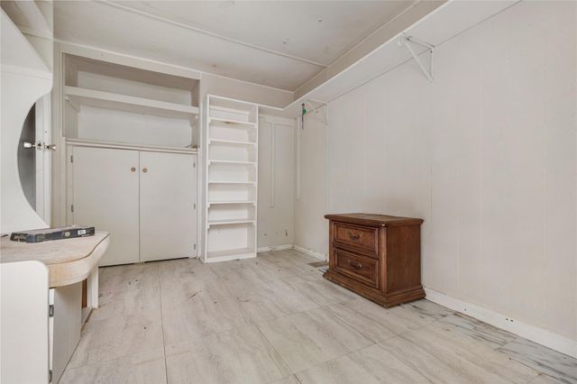 402 Baltzell Drive, Pinehurst, TX 77362