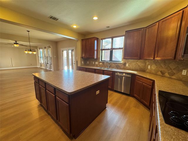 500 Springbrook RD, Pflugerville, TX 78660