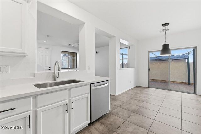 104 E PALOMINO Drive, Gilbert, AZ 85296