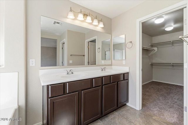 104 E PALOMINO Drive, Gilbert, AZ 85296