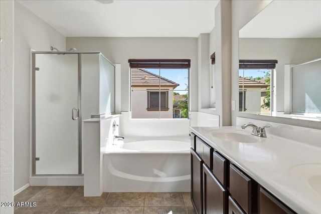 104 E PALOMINO Drive, Gilbert, AZ 85296