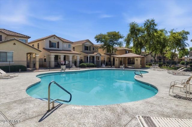 104 E PALOMINO Drive, Gilbert, AZ 85296