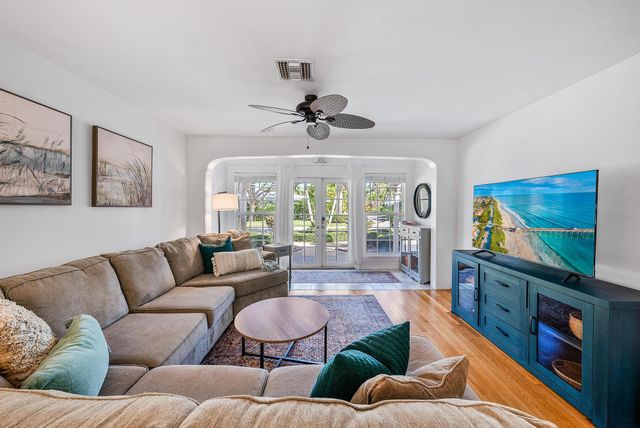 381 Zenith Lane, Juno Beach, FL 33408