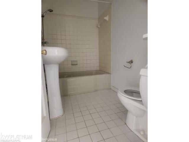 22835 Socia Street, Saint Clair Shores, MI 48082