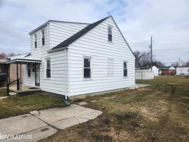 22835 Socia Street, Saint Clair Shores, MI 48082