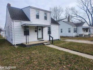 22835 Socia Street, Saint Clair Shores, MI 48082