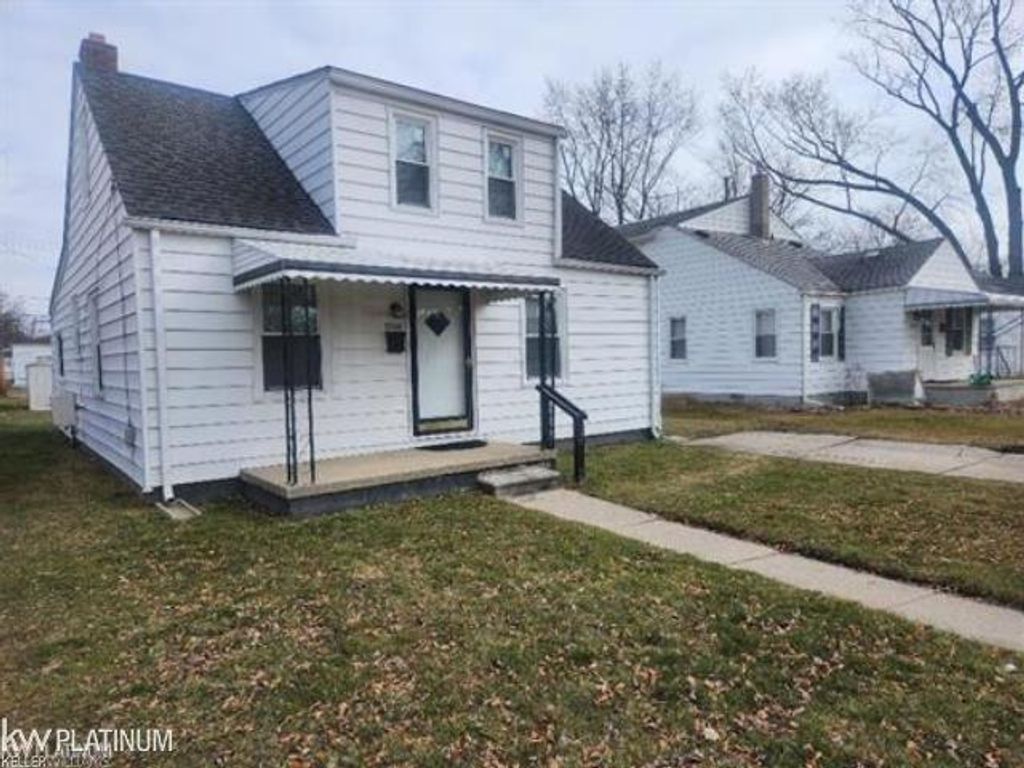 22835 Socia Street, Saint Clair Shores, MI 48082