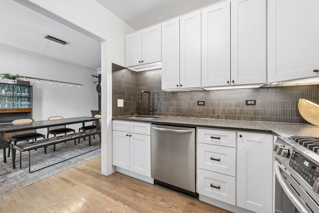 1627 W LAWRENCE Avenue 1, Chicago, IL 60640