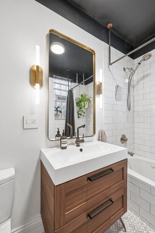 1627 W LAWRENCE Avenue 1, Chicago, IL 60640