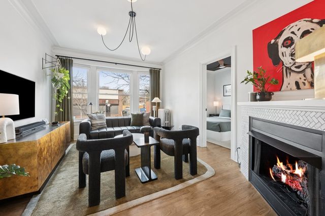 1627 W LAWRENCE Avenue 1, Chicago, IL 60640