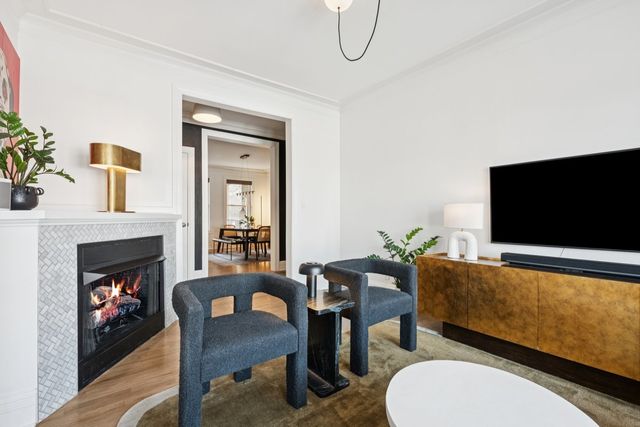 1627 W LAWRENCE Avenue 1, Chicago, IL 60640