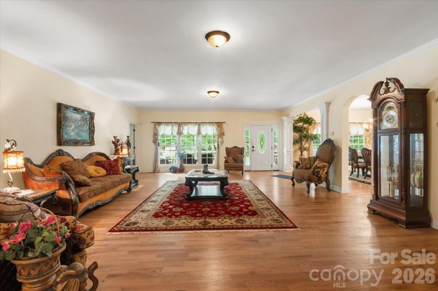 115 Barton Road, Brevard, NC 28712