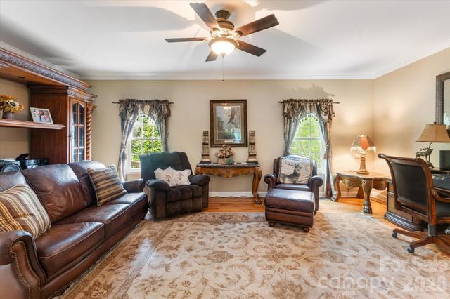 115 Barton Road, Brevard, NC 28712