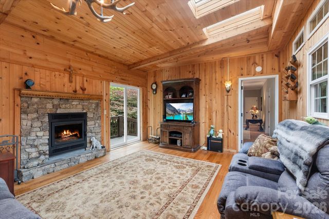 115 Barton Road, Brevard, NC 28712