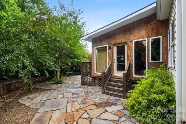 115 Barton Road, Brevard, NC 28712