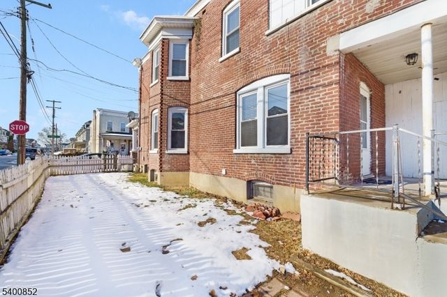 79 Schultz Avenue, Phillipsburg Town, NJ 08865