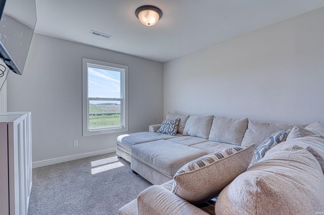 5113 Jackson Drive, Newburgh, IN 47630