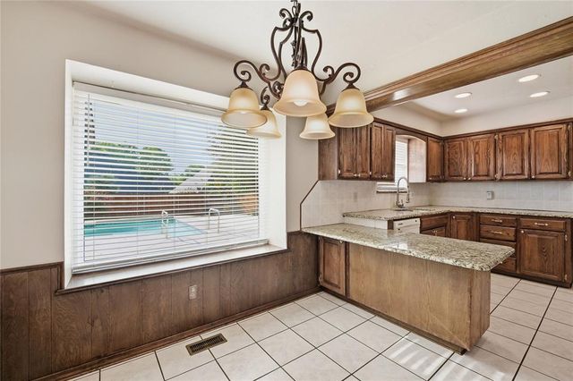 3401 S Choctaw Drive, Edmond, OK 73013