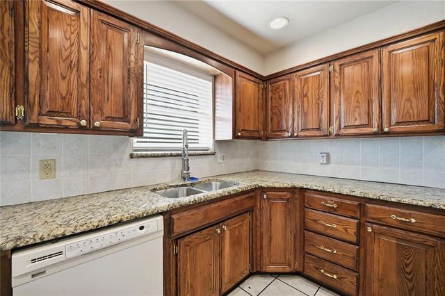 3401 S Choctaw Drive, Edmond, OK 73013