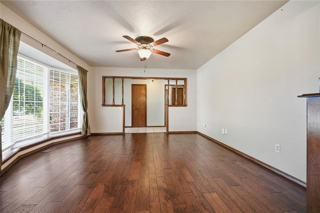 3401 S Choctaw Drive, Edmond, OK 73013