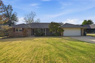 3401 S Choctaw Drive, Edmond, OK 73013