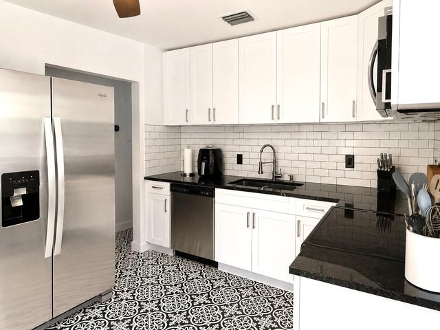 617 N D Street, Lake Worth Beach, FL 33460