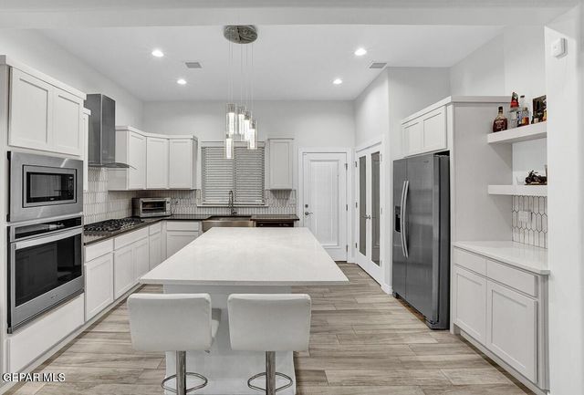 13405 EMERALD GLASS Drive, Horizon City, TX 79928