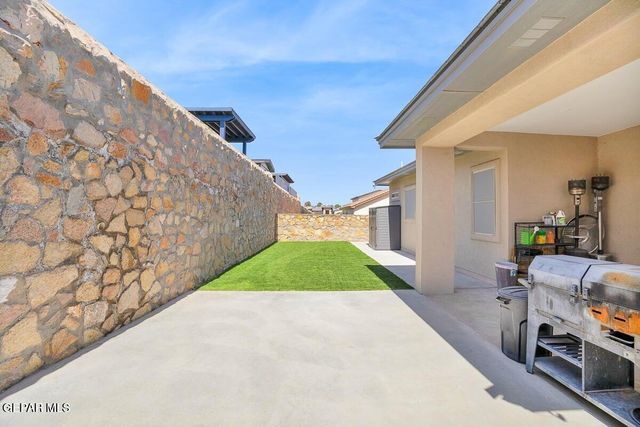 13405 EMERALD GLASS Drive, Horizon City, TX 79928