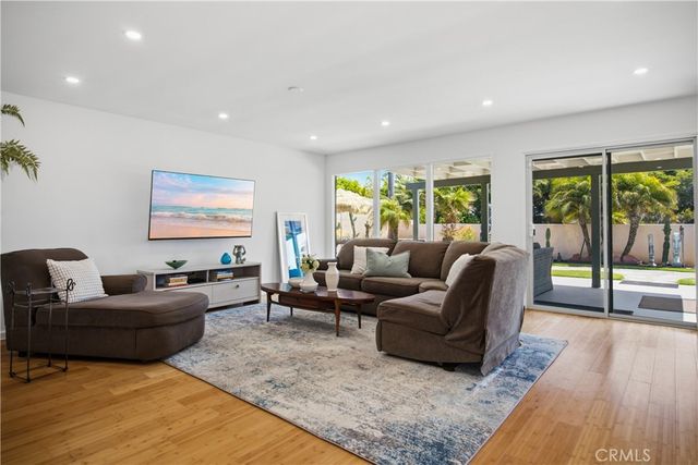 7636 W 91st, Westchester, CA 90045