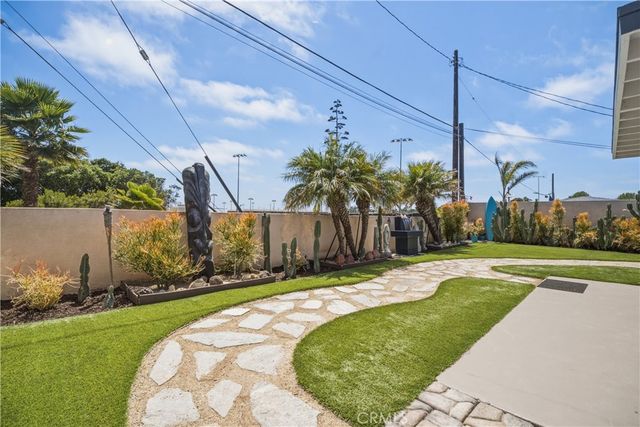 7636 W 91st, Westchester, CA 90045
