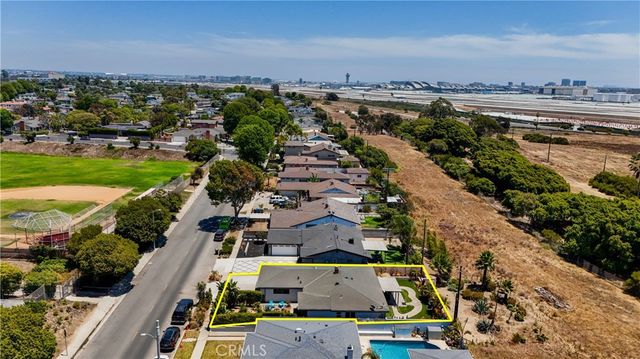 7636 W 91st, Westchester, CA 90045