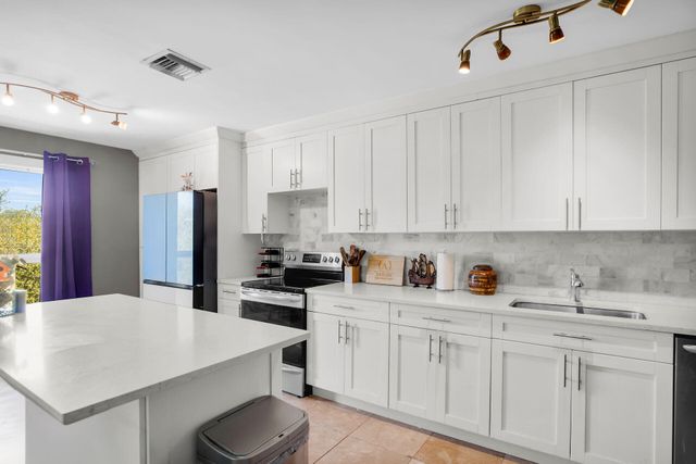 111 Stirrup Key Woods Rd Apt 2B2, Marathon, FL 33050