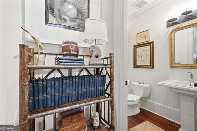 2586 Hyde Manor Drive NW, Atlanta, GA 30327