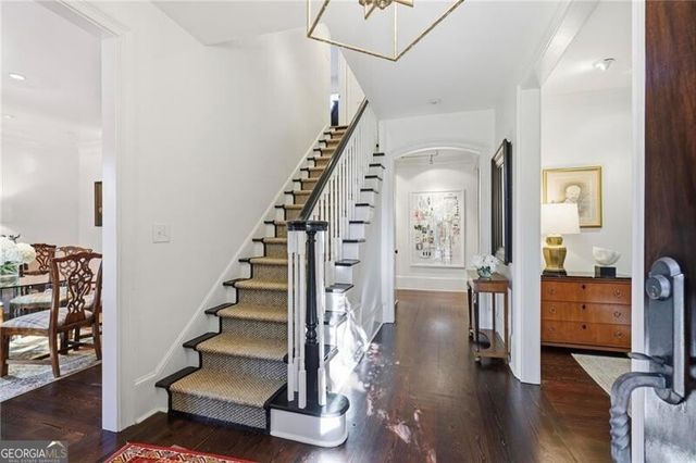 2586 Hyde Manor Drive NW, Atlanta, GA 30327