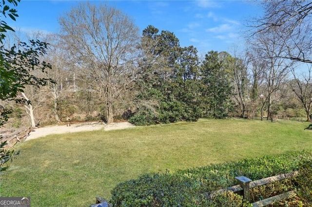 2586 Hyde Manor Drive NW, Atlanta, GA 30327