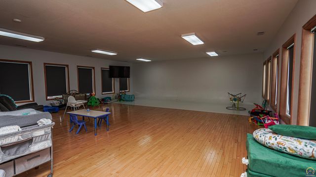 146 E 7th St, Horton, KS 66439